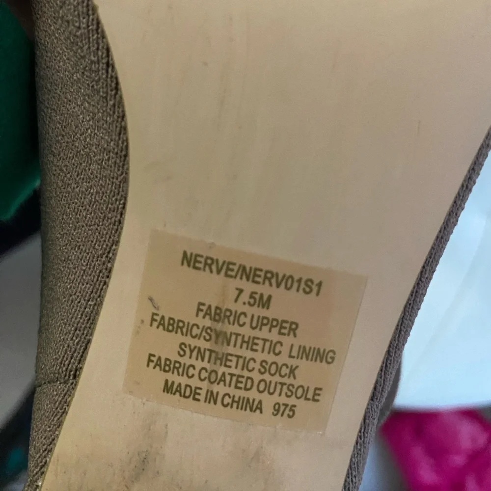 Steve Madden Mauve Neutral Knit Heels